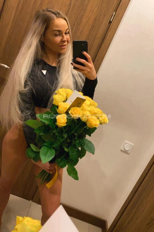 Проститутка Элина, СПб у метро Озерки