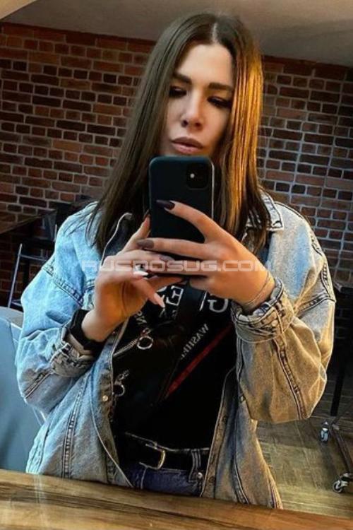 Проститутка Кира индивидуалка, в Питере у метро Парк Победы