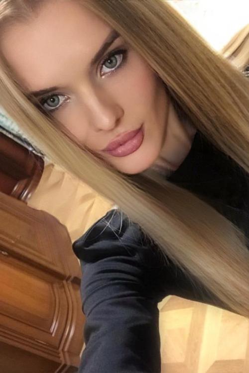 Проститутка Марина, в Питере у метро Петроградская