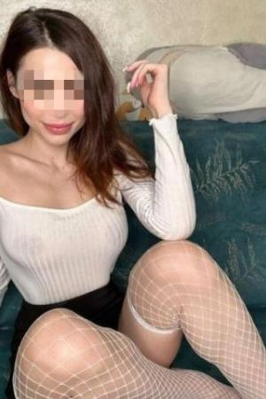 Проститутка Алиса Инди, в Питере у метро Купчино